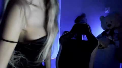 jess1ca_rabb1t online show from January 23, 11:48 am