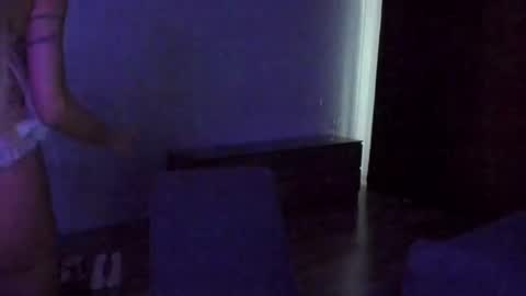 jess1ca_rabb1t online show from February 25, 10:04 am