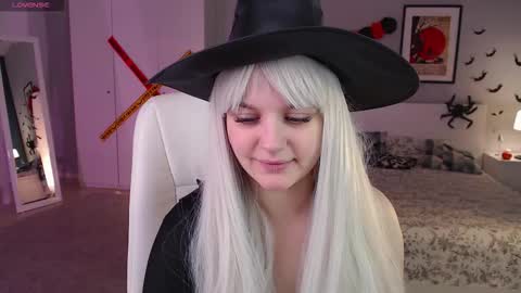 Jess online show from October 27, 7:37 am