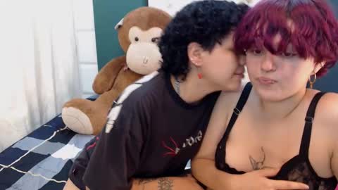JessAndJade online show from September 26, 4:48 pm