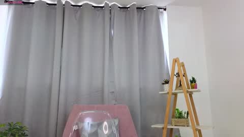 bella  adams online show from December 28, 2:32 pm