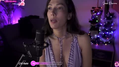 Snapshot of jessi_dreams chatting on December 19, 3:51 am Jessica Gomez online show from December 19, 3:51 am