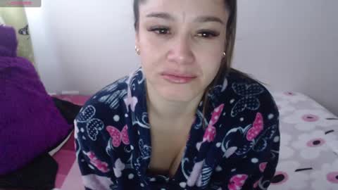 Snapshot of jessi_robertss chatting on January 11, 12:18 pm jessica online show from January 11, 12:18 pm