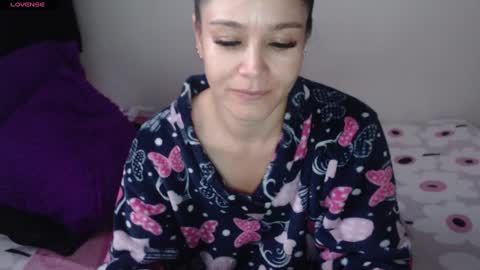 Snapshot of jessi_robertss chatting on March 1, 9:26 pm jessica online show from March 1, 9:26 pm