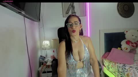 jessica_79 online show from December 22, 9:09 pm