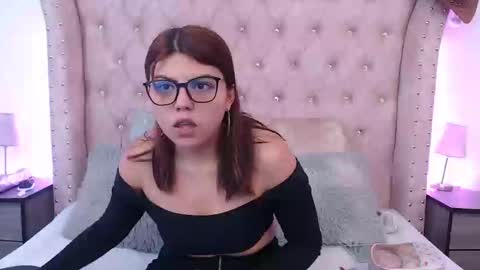 Snapshot of jessica_carter_ chatting on January 27, 5:15 pm Jessica  online show from January 27, 5:15 pm