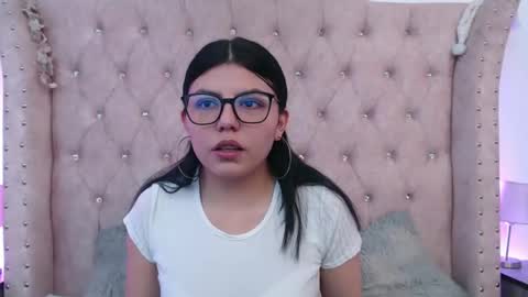 Snapshot of jessica_carter_ chatting on September 19, 6:51 pm Jessica  online show from September 19, 6:51 pm