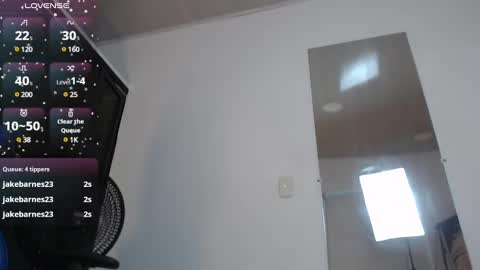 Snapshot of jessica_taylor_22 chatting on December 5, 8:11 pm jessica_taylor_22 online show from December 5, 8:11 pm