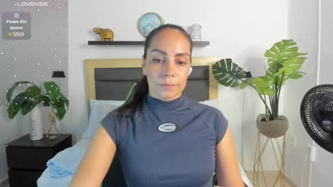 Snapshot of jessica_taylor_22 chatting on December 6, 7:33 pm jessica_taylor_22 online show from December 6, 7:33 pm