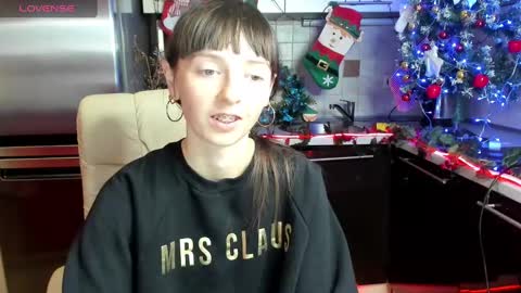 jessicaforris online show from December 23, 7:28 am