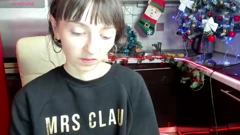 jessicaforris online show from December 16, 7:48 am