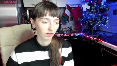 jessicaforris online show from December 11, 7:31 am