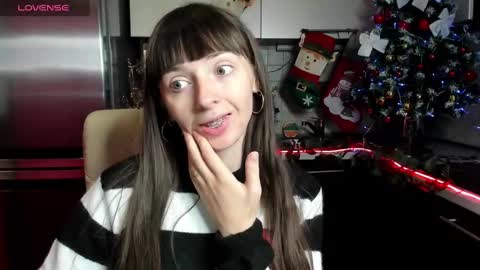 jessicaforris online show from December 6, 7:32 am