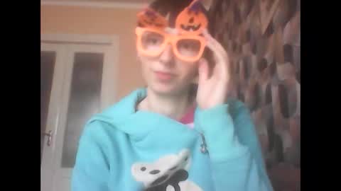 jessicaforris online show from October 28, 8:20 am