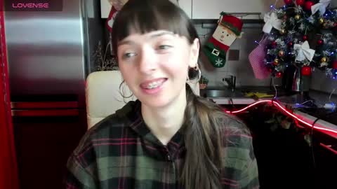 jessicaforris online show from December 20, 7:44 am