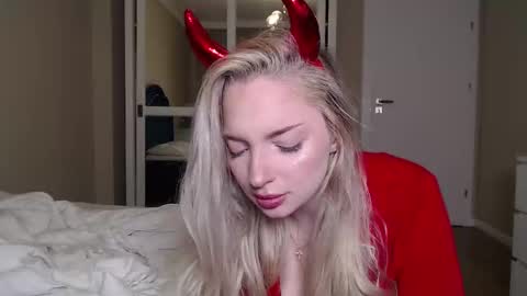 Jessica online show from October 22, 9:20 pm