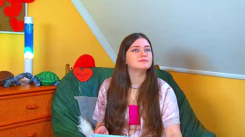 Jessica online show from February 15, 8:02 am