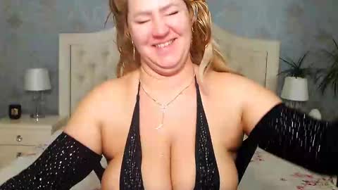 single mommy online show from December 19, 8:24 am