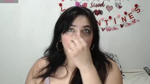 jessicared18 online show from February 8, 10:50 am