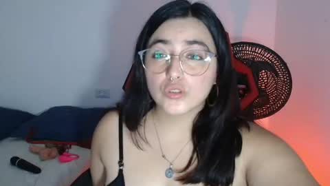 jessicared18 online show from September 18, 4:22 am