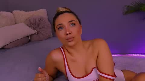 jessiellle online show from September 30, 2:12 pm