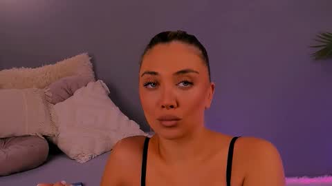 jessiellle online show from September 28, 2:22 pm