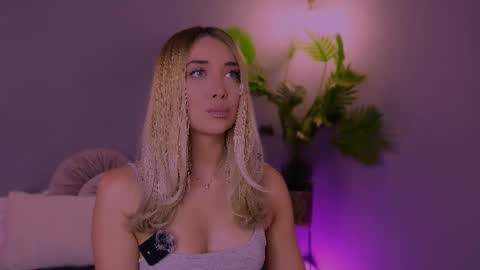 jessiellle online show from November 17, 10:16 am