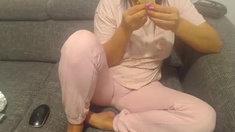 Snapshot of jessiestar3 chatting on February 28, 12:54 am jessiestar3 online show from February 28, 12:54 am