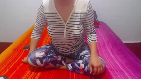 Snapshot of jessiestar3 chatting on March 12, 12:31 am jessiestar3 online show from March 12, 12:31 am