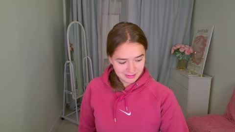 Jessi online show from November 17, 1:45 pm