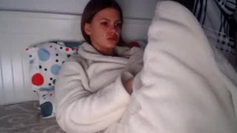 jessieryan online show from December 4, 6:44 am