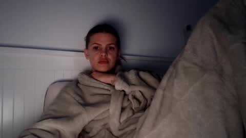 jessieryan online show from January 24, 6:03 am