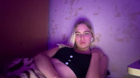 jessika_evans online show from October 1, 7:30 pm