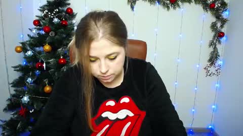 Jess online show from December 13, 7:48 am