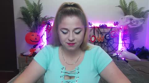 Jess online show from October 18, 7:22 am