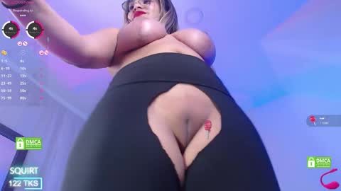 Snapshot of jessiwet chatting on October 14, 7:05 pm jessiwet online show from October 14, 7:05 pm