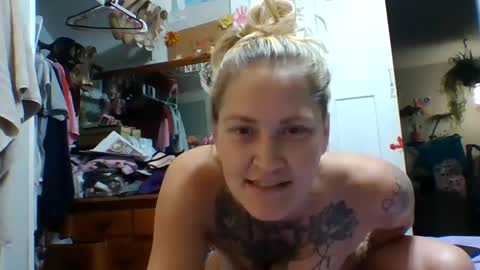 Jesskay420 online show from September 25, 7:51 am