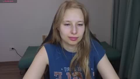 Jessy online show from June 15, 3:01 pm