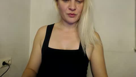 jessyangels online show from December 21, 9:30 pm