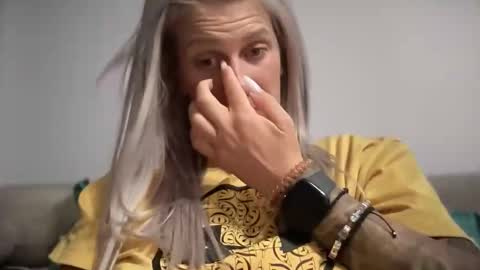 Jessye online show from October 9, 6:23 pm