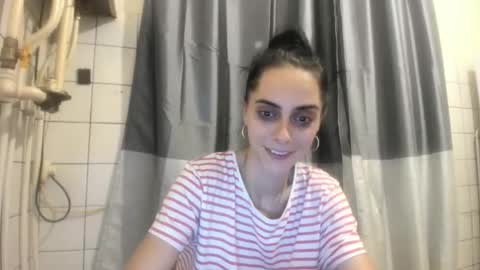 Snapshot of jessystarrr chatting on October 14, 9:28 pm Jessy online show from October 14, 9:28 pm