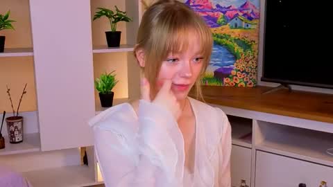 Gwen online show from February 20, 8:31 pm