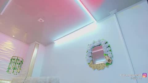 Jhade  online show from January 16, 3:35 am