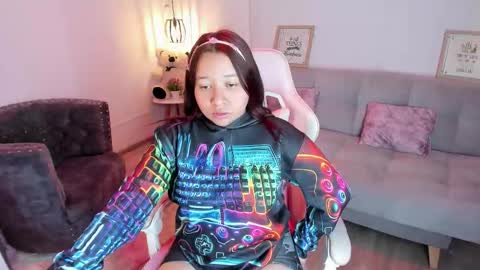 Jhiinny online show from October 24, 3:46 am