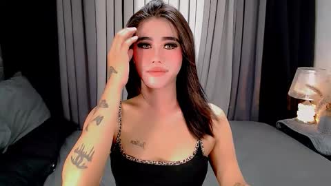 jhuliana_and_charles_room online show from November 26, 5:41 am