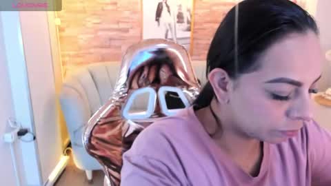 jimena  online show from December 11, 3:13 am