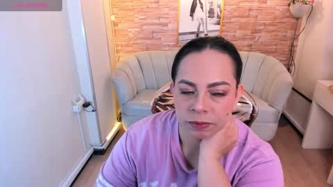 jimena  online show from December 19, 3:18 am