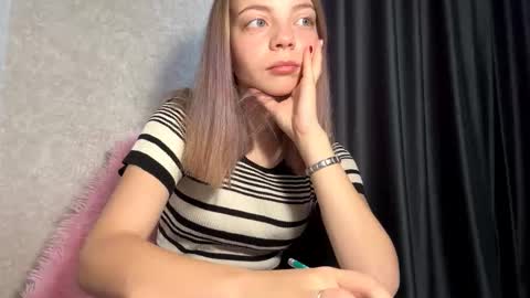 Snapshot of jimmiesobczynski chatting on October 24, 7:37 am Steff online show from October 24, 7:37 am