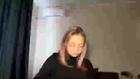 Snapshot of jimmiesobczynski chatting on October 29, 7:34 am Steff online show from October 29, 7:34 am