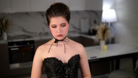 Aria online show from November 12, 2:26 pm